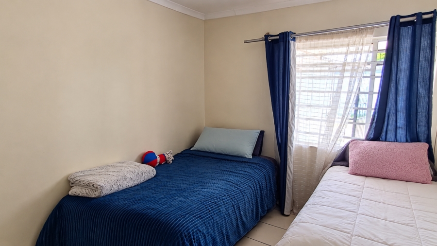 To Let 3 Bedroom Property for Rent in Groenvallei Western Cape